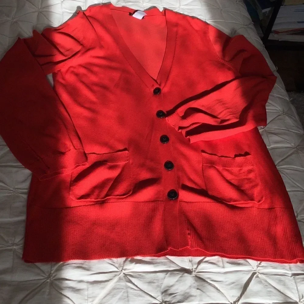 Anne Klein M SILK Red cardigan button front - Picture 4 of 8